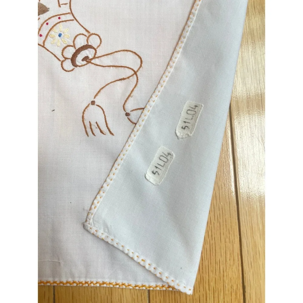 Vintage Hand Embroidered Floral‎ Applique Tablecloth White Yellow Orange 99x65